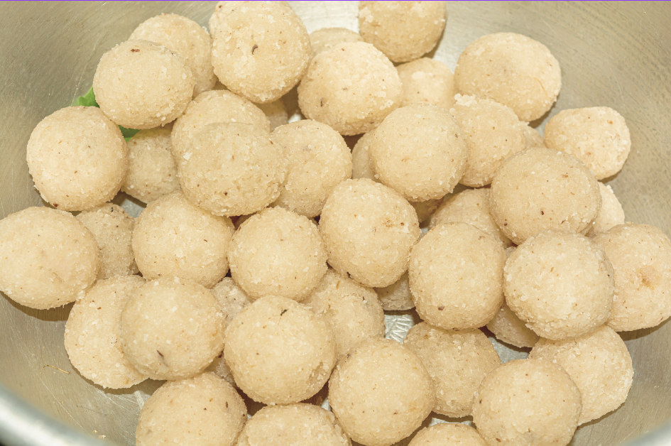 Kokos Laddoo - Stevige zoete ballen