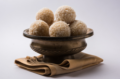 Kokos Laddoo - Stevige zoete ballen